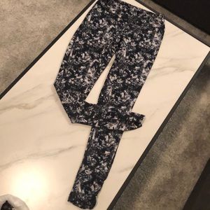 Full length navy patterned yoga pants